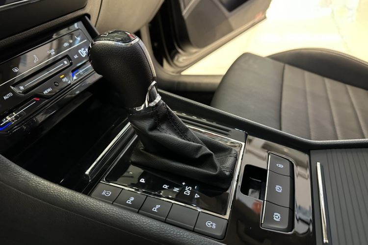 Used Skoda Superb 2021 TSI330 DSG Comfort Edition Interior 4