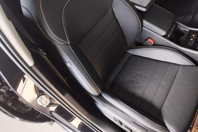 Used Skoda Superb 2021 TSI330 DSG Comfort Edition Right Front Seat