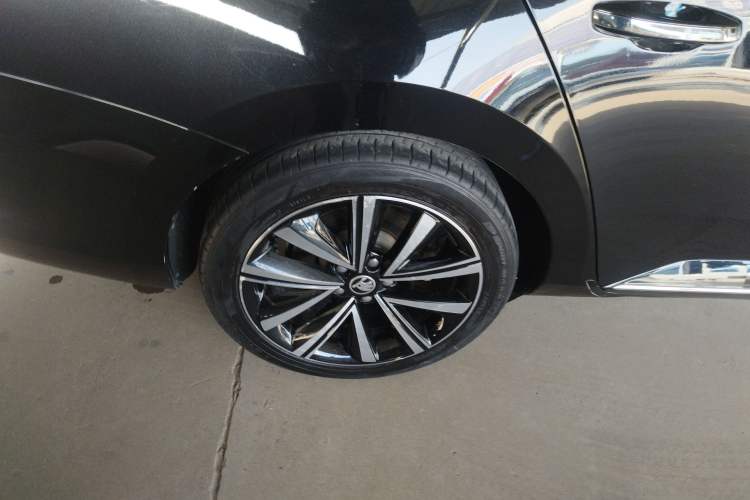 Used Skoda Superb 2021 TSI330 DSG Comfort Edition Right Rear Wheel Hub