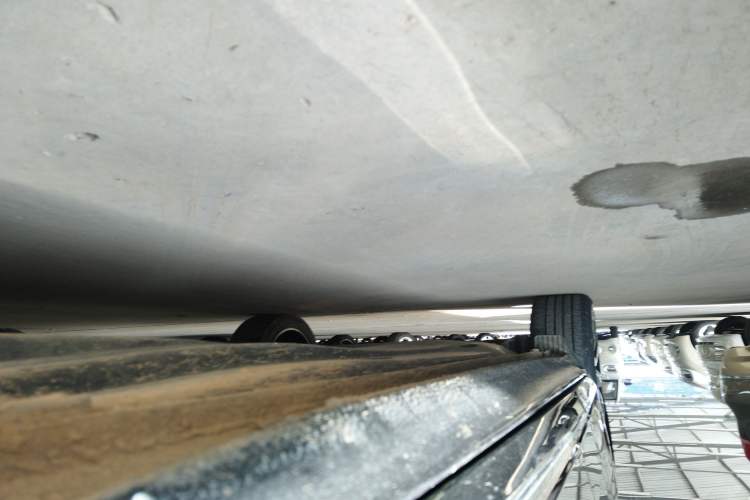 Used Skoda Superb 2021 TSI330 DSG Comfort Edition Right Side Sill