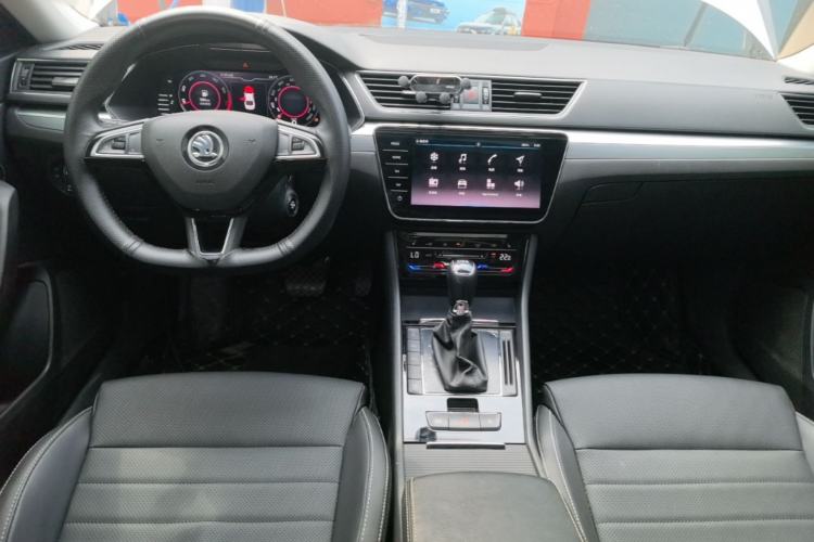 Used Skoda Superb 2021 TSI330 DSG Comfort Edition Center Console