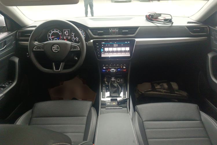 Used Skoda Superb 2021 TSI280 DSG Comfort Edition Center Console