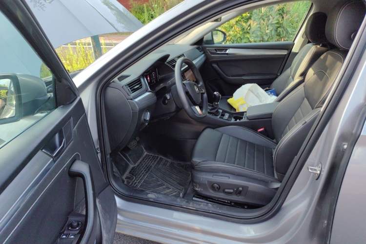 Used Skoda Superb 2021 TSI330 DSG Comfort Edition Driver Seat