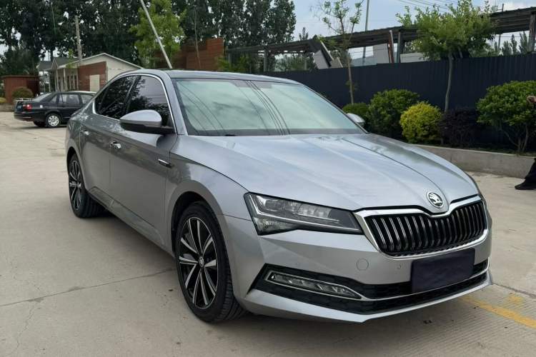 Used Skoda Superb 2021 TSI330 DSG Comfort Edition Exterior 2