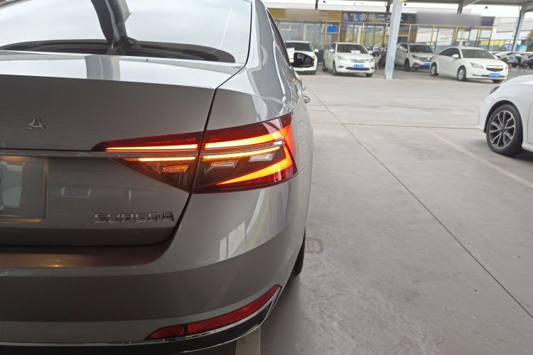 Used Skoda Superb 2021 TSI280 DSG Comfort Edition Exterior 3