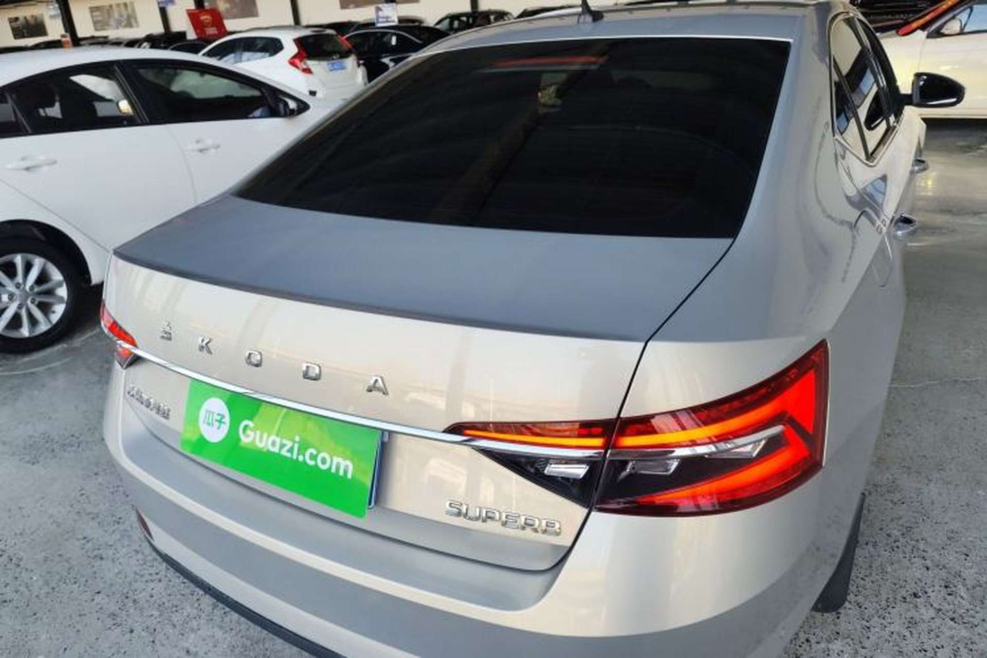 Used Skoda Superb 2021 TSI330 DSG Comfort Edition Exterior 4
