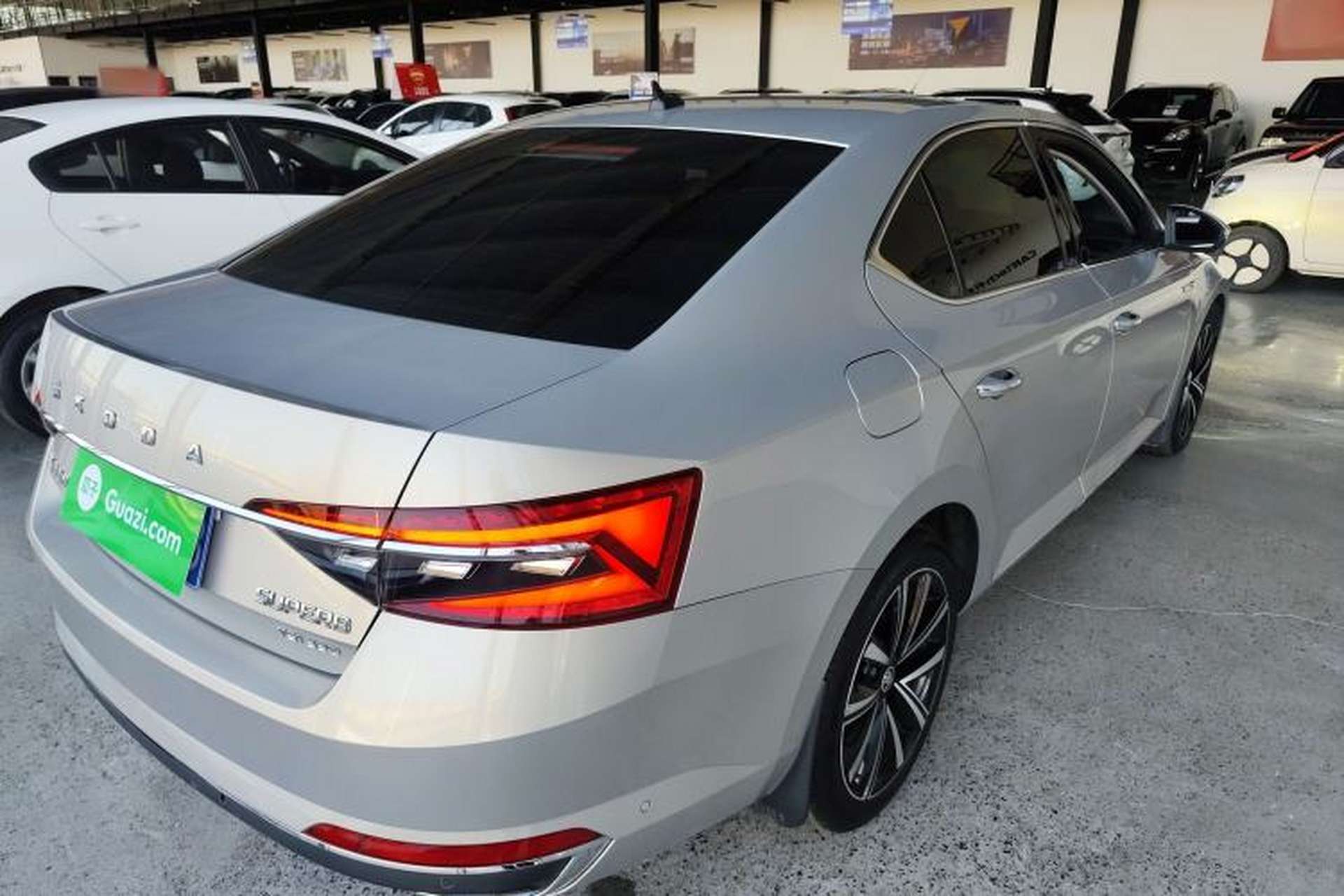 Used Skoda Superb 2021 TSI330 DSG Comfort Edition Exterior 5