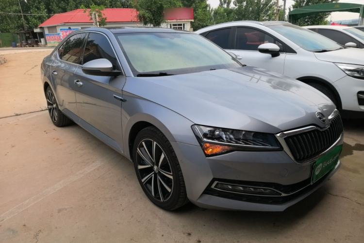 Used Skoda Superb 2021 TSI330 DSG Comfort Edition Front Right 45 Deg