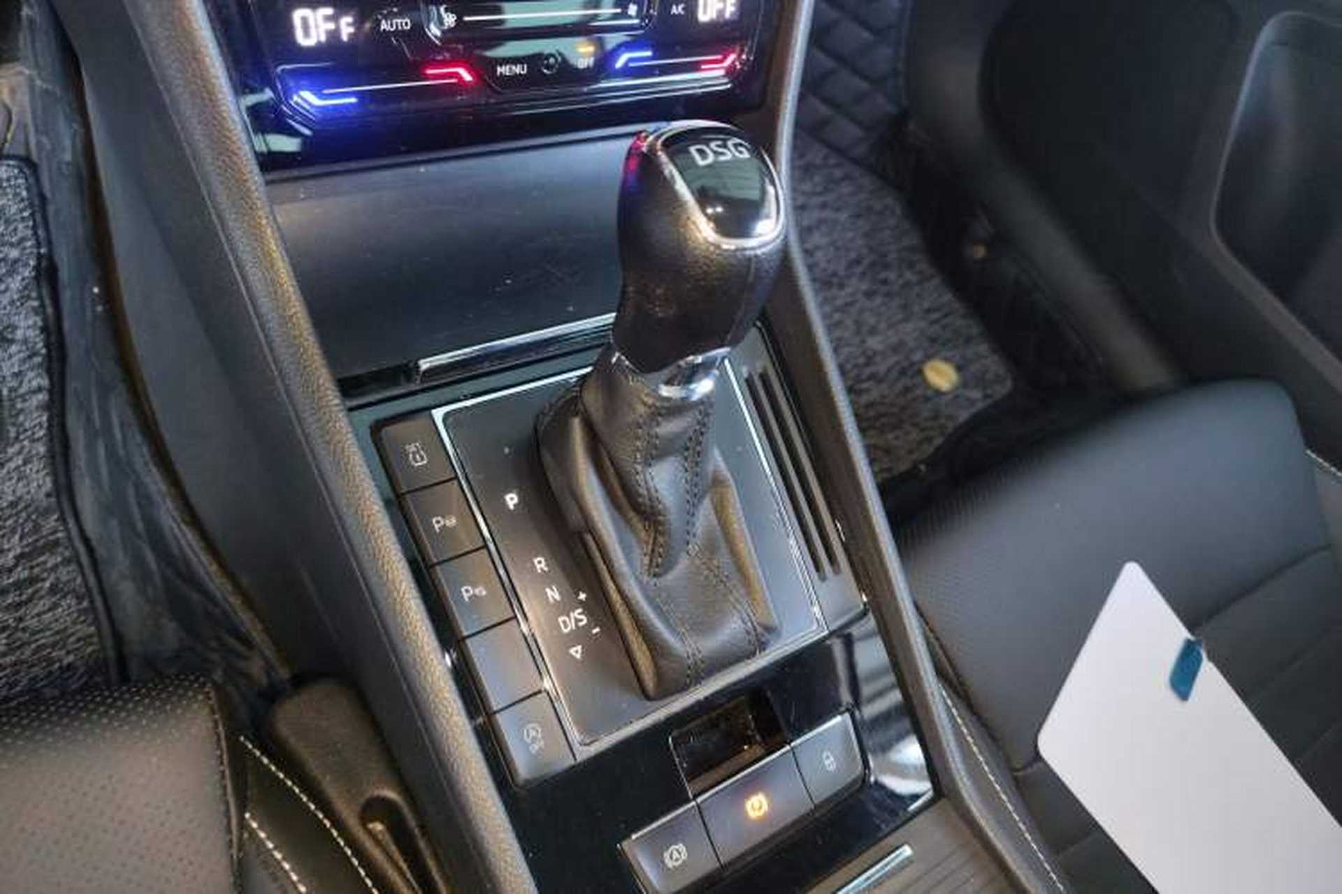 Used Skoda Superb 2021 TSI330 DSG Comfort Edition Gear Lever