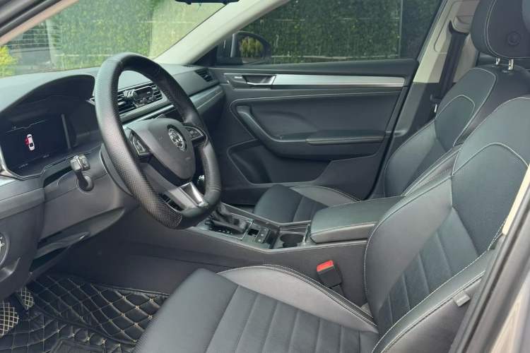 Used Skoda Superb 2021 TSI330 DSG Comfort Edition Interior 1