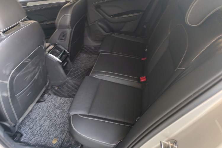 Used Skoda Superb 2021 TSI330 DSG Comfort Edition Interior 4