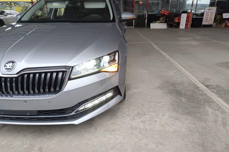 Used Skoda Superb 2021 TSI280 DSG Comfort Edition Left Front Headlight