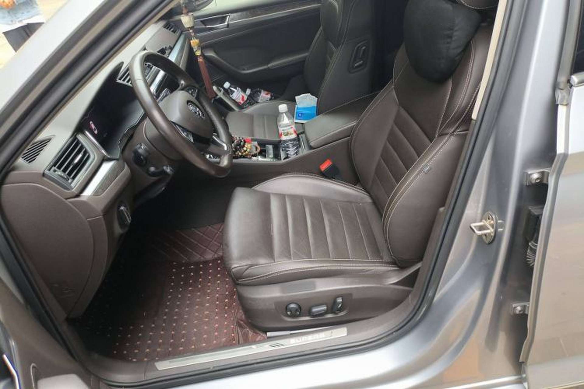 Used Skoda Superb 2021 TSI380 DSG Flagship Edition Left Front Seat