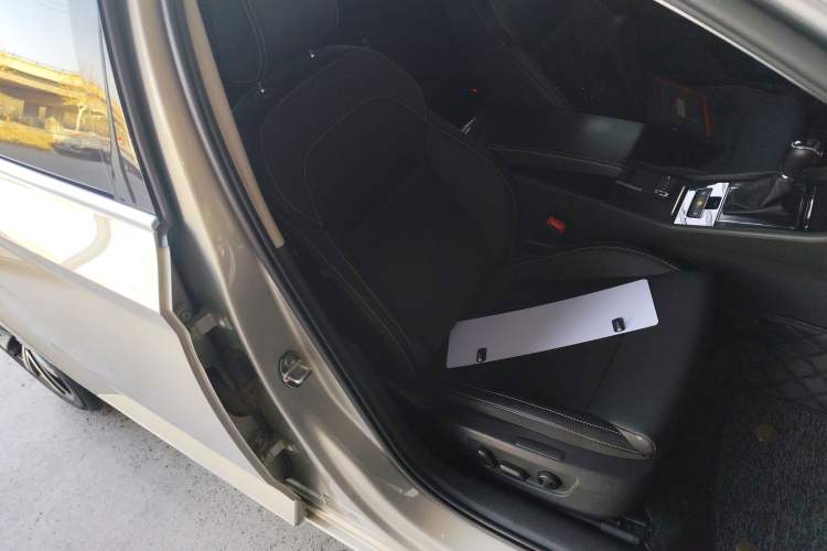 Used Skoda Superb 2021 TSI330 DSG Comfort Edition Right Front Seat