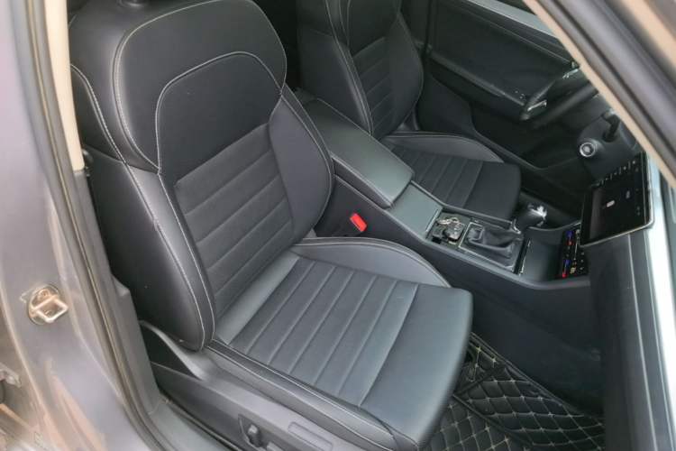 Used Skoda Superb 2021 TSI330 DSG Comfort Edition Right Front Seat