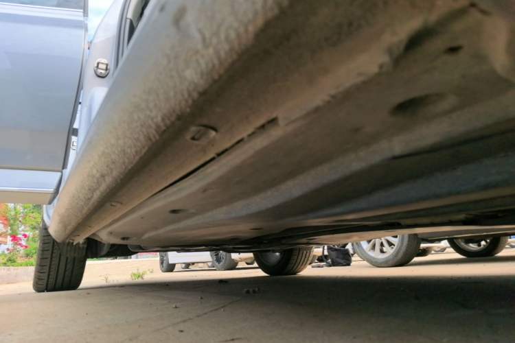 Used Skoda Superb 2021 TSI330 DSG Comfort Edition Right Side Sill