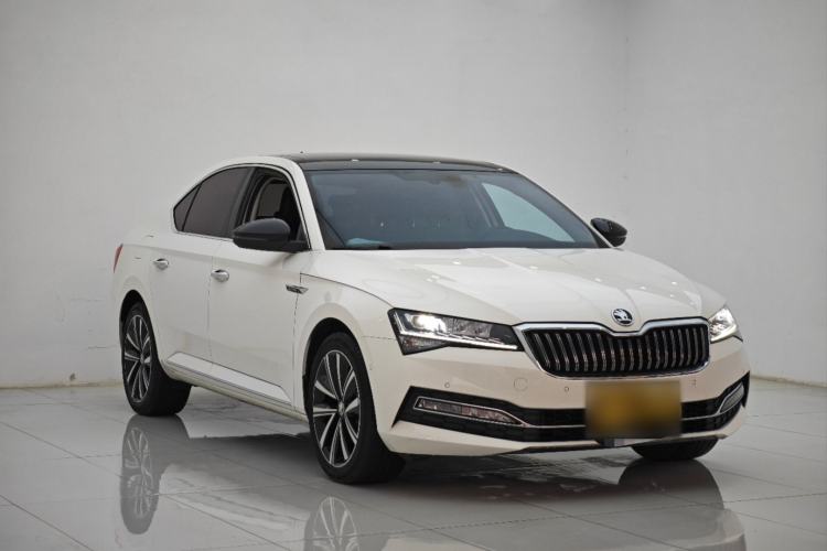 Used Skoda Superb 2021 TSI330 DSG Comfort Edition Exterior 2
