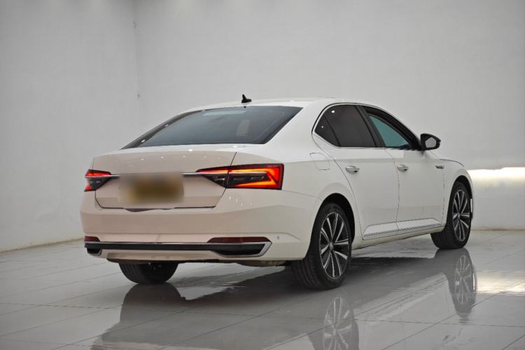 Used Skoda Superb 2021 TSI330 DSG Comfort Edition Exterior 5