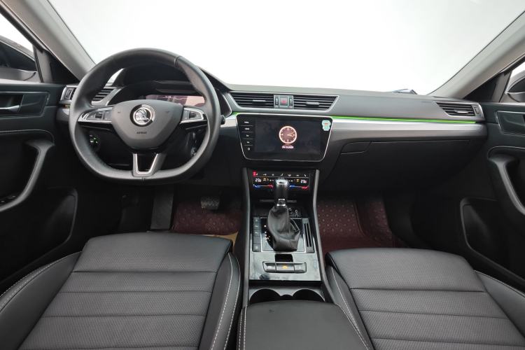 Used Skoda Superb 2021 TSI330 DSG Comfort Edition Interior 13