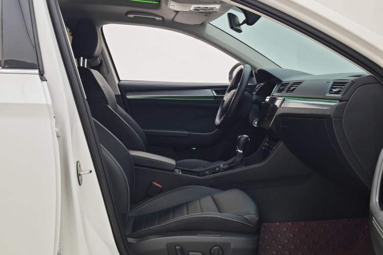 Used Skoda Superb 2021 TSI330 DSG Comfort Edition Right Front Seat