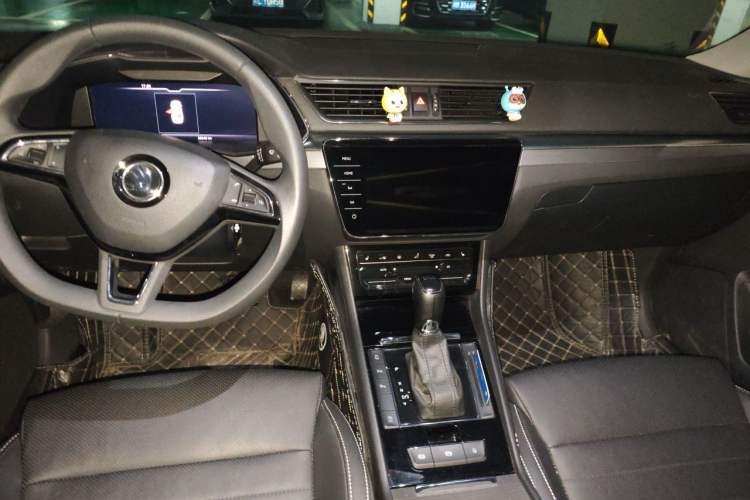 Used Skoda Superb 2021 TSI330 DSG Comfort Edition Center Console