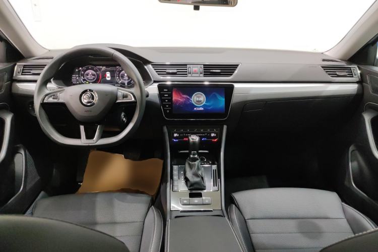 Used Skoda Superb 2021 TSI330 DSG Comfort Edition Center Console