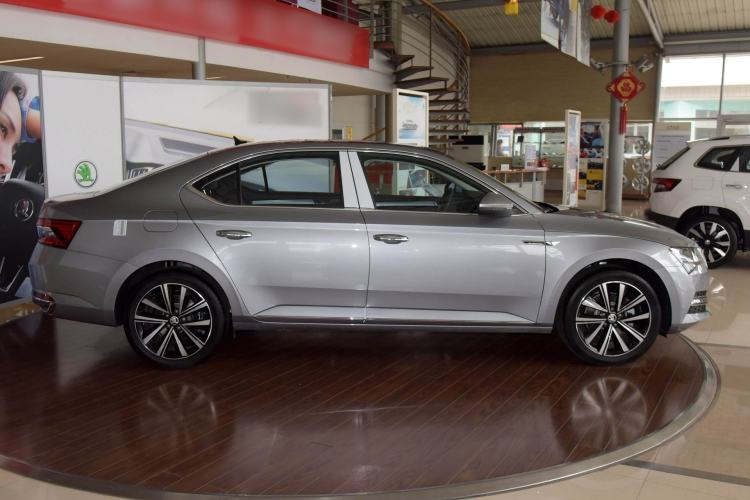 Used Skoda Superb 2021 TSI280 DSG Comfort Edition Exterior 3