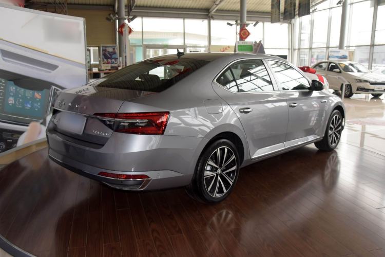 Used Skoda Superb 2021 TSI280 DSG Comfort Edition Exterior 4