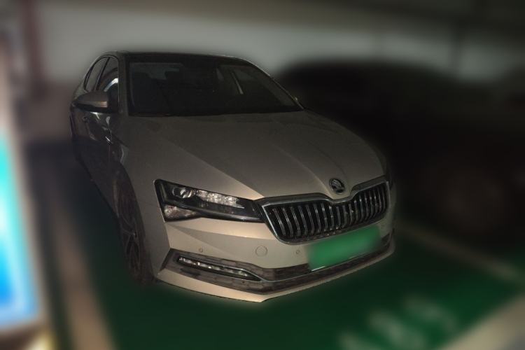Used Skoda Superb 2021 TSI330 DSG Comfort Edition Front Right 45 Deg