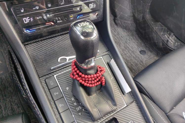 Used Skoda Superb 2021 TSI330 DSG Comfort Edition Gear Lever