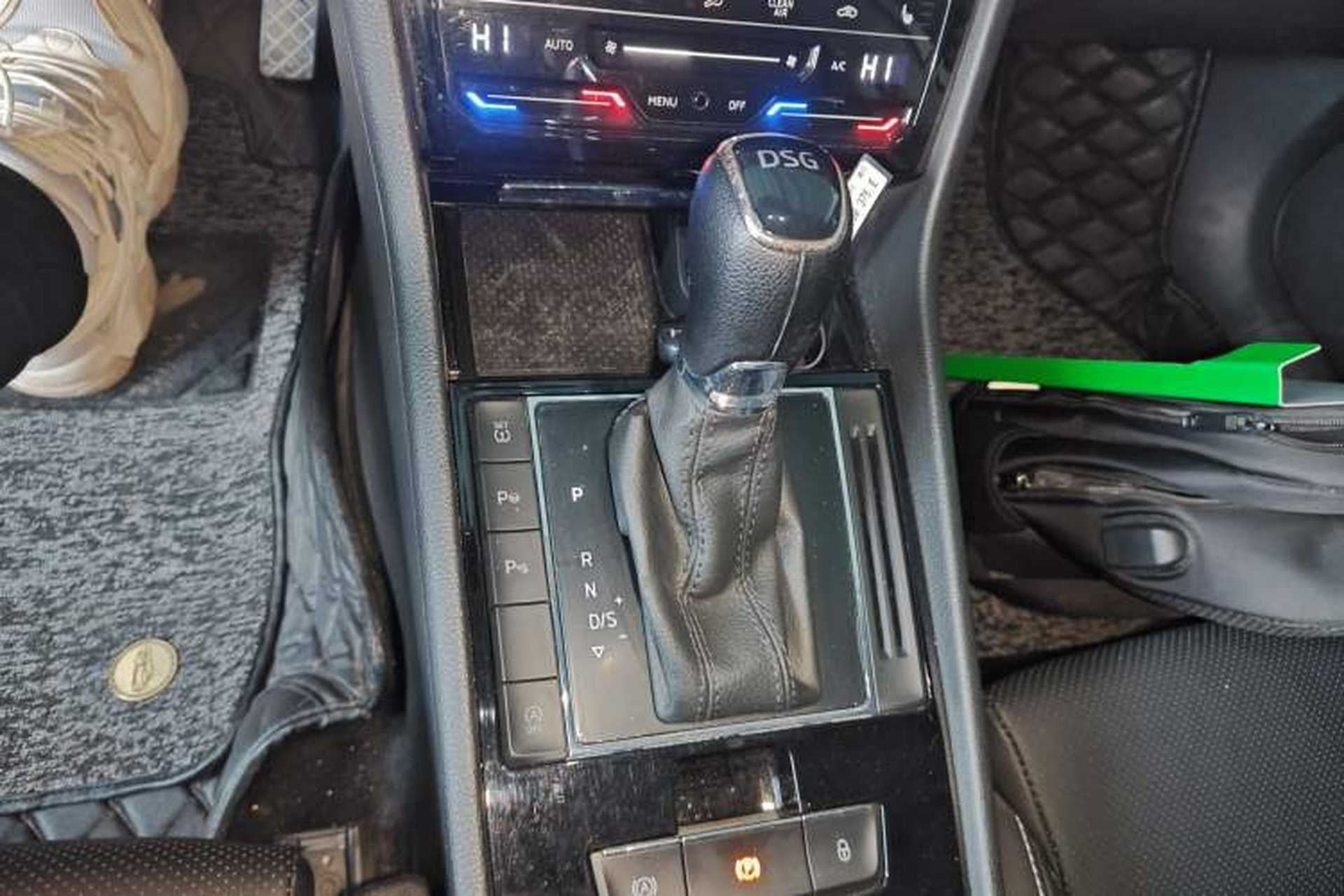 Used Skoda Superb 2021 TSI330 DSG Comfort Edition Gear Lever