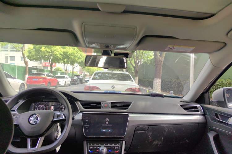 Used Skoda Superb 2021 TSI330 DSG Comfort Edition Headliner