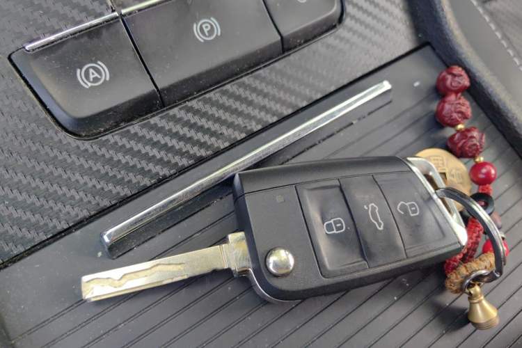 Used Skoda Superb 2021 TSI330 DSG Comfort Edition Vehicle Key