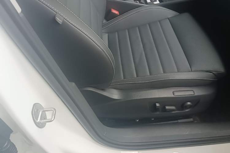 Used Skoda Superb 2021 TSI330 DSG Comfort Edition Right Front Seat