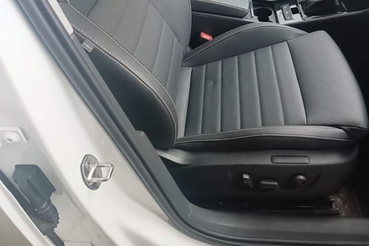 Used Skoda Superb 2021 TSI330 DSG Comfort Edition Right Front Seat