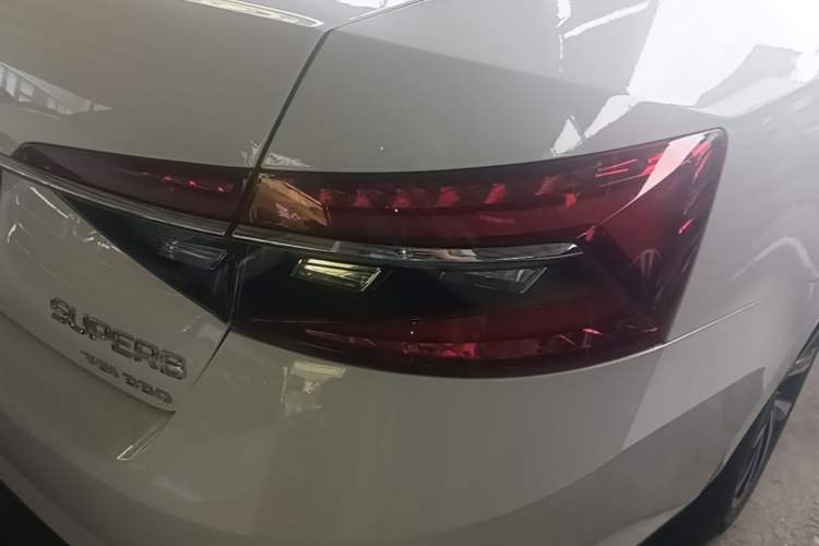 Used Skoda Superb 2021 TSI330 DSG Comfort Edition Right Rear Taillight