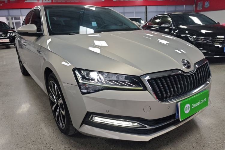 Used Skoda Superb 2021 TSI330 DSG Comfort Edition Exterior 2