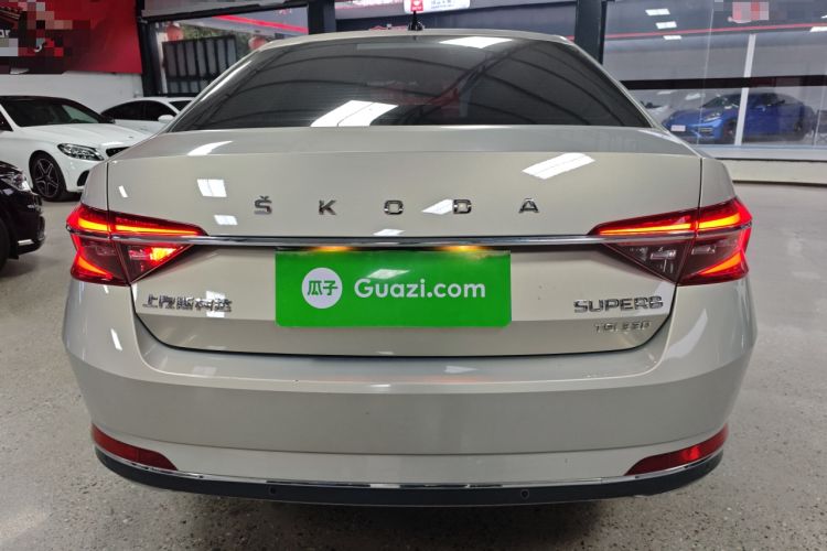 Used Skoda Superb 2021 TSI330 DSG Comfort Edition Exterior 4