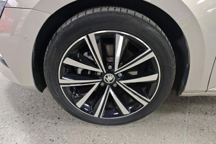 Used Skoda Superb 2021 TSI330 DSG Comfort Edition Exterior 7