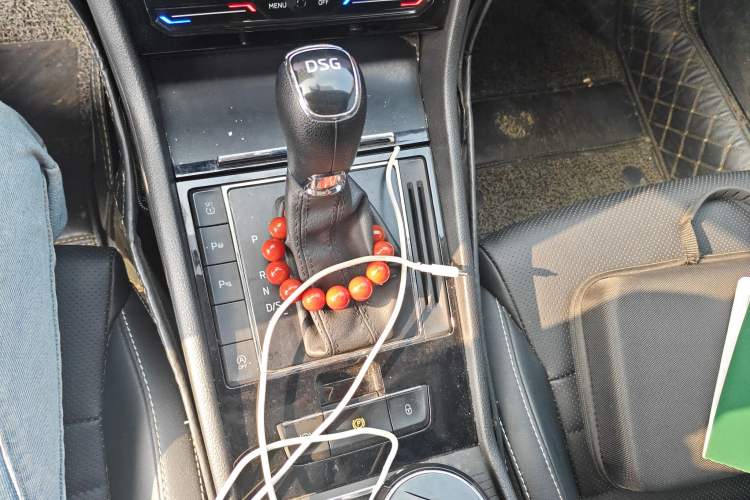 Used Skoda Superb 2021 TSI280 DSG Comfort Edition Gear Lever