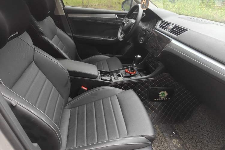Used Skoda Superb 2021 TSI280 DSG Comfort Edition Interior 1