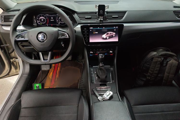 Used Skoda Superb 2021 TSI330 DSG Comfort Edition Interior 2