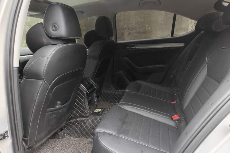 Used Skoda Superb 2021 TSI280 DSG Comfort Edition Interior 3