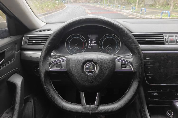 Used Skoda Superb 2021 TSI280 DSG Comfort Edition Interior 5