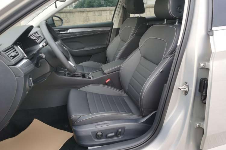 Used Skoda Superb 2022 TSI280 DSG Luxury Edition Left Front Seat