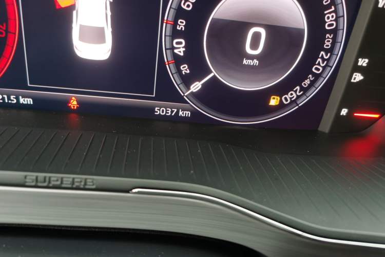 Used Skoda Superb 2022 TSI280 DSG Luxury Edition Odometer Close Up