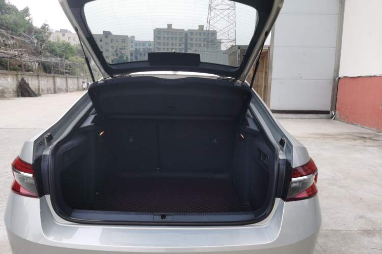 Used Skoda Superb 2022 TSI280 DSG Luxury Edition Trunk