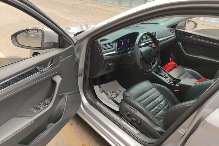 Used Skoda Superb 2022 TSI330 DSG Luxury Edition Driver Seat