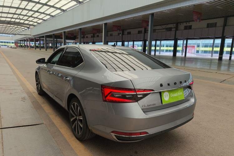 Used Skoda Superb 2022 TSI330 DSG Luxury Edition Exterior 2