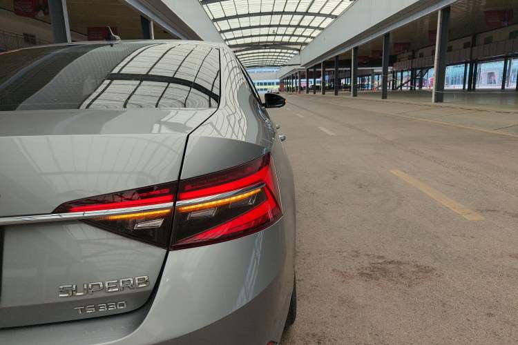 Used Skoda Superb 2022 TSI330 DSG Luxury Edition Exterior 3